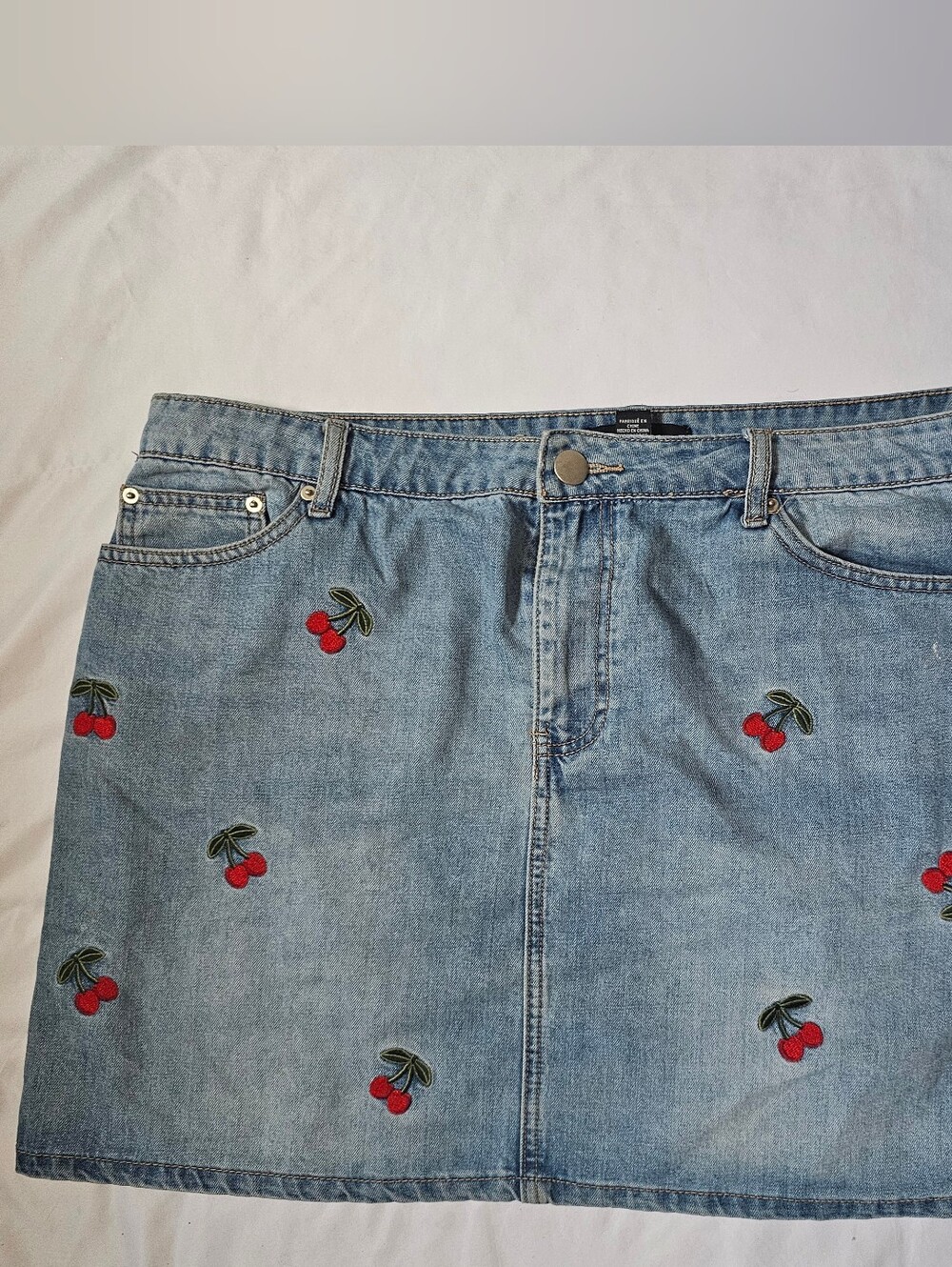 Forever 21+ 2X Cherry Embroidered Denim Mini Skirt Light Wash 🍒 - Picture 2 of 10